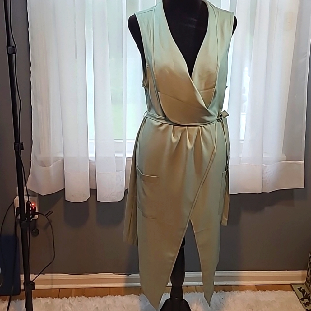 Favlux Fashion Women's Wrap Top with Pockets - Picture 1 of 7